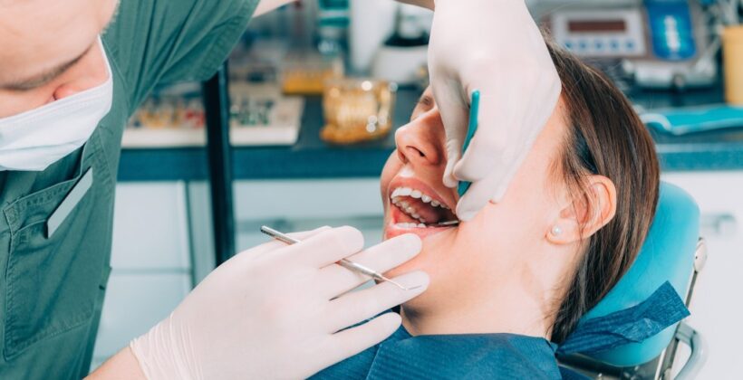 WHAT NEEDS TO BE TAKEN INTO ACCOUNT AFTER DENTAL IMPLANT?